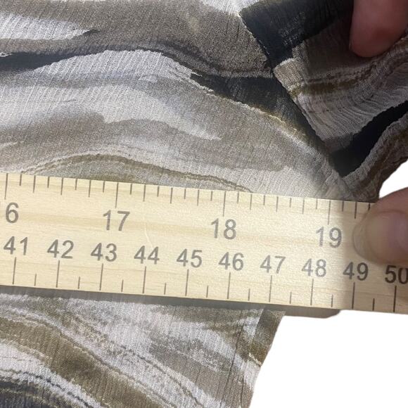 Chicos shades of brown v-neck flowy sleeves 100% silk - women's small - Picture 6 of 8